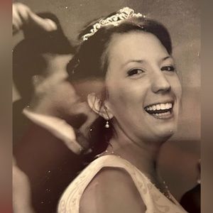 Meet your Posher, Joi